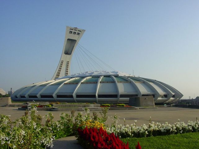 1200px-Olympiastadion_Montreal